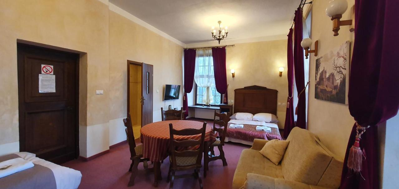Zamek Miedzylesie Hotel Ruang foto