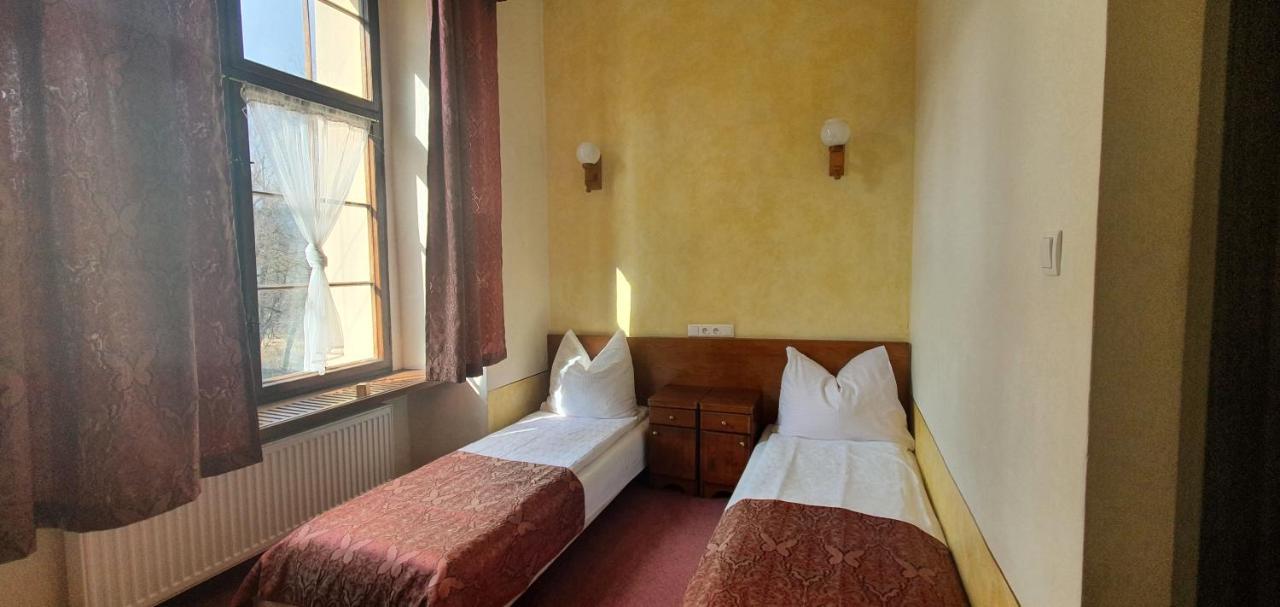 Zamek Miedzylesie Hotel Ruang foto