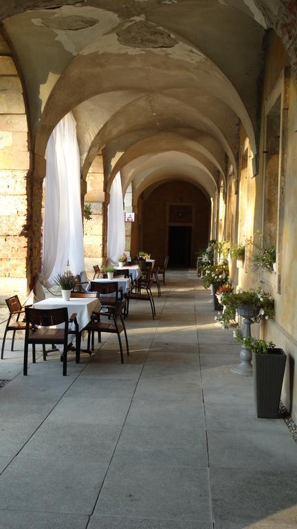 Zamek Miedzylesie Hotel Bagian luar foto