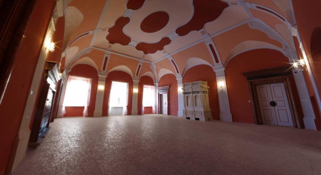 Zamek Miedzylesie Hotel Bagian luar foto